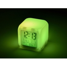 Погодная станция «Куб»: часы, термометр, дата с меняющей цвет подсветкой. При включении куб плавно переливается всеми цветами радуги, оказывая расслабляющий эффект Увеличить...
