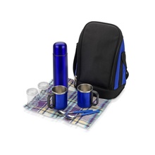 Набор для пикника: термос на 500 мл, 2 кружки, 2 ложки, салфетки, емкости для сахара и специй в удивительно удобной сумке с ремнем на плечо, синий Увеличить...