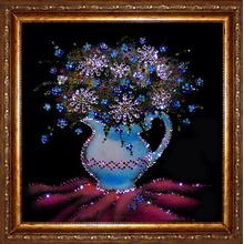 Картина с кристаллами Swarovski 'Незабудки с ромашками в золоченом багете' Увеличить...
